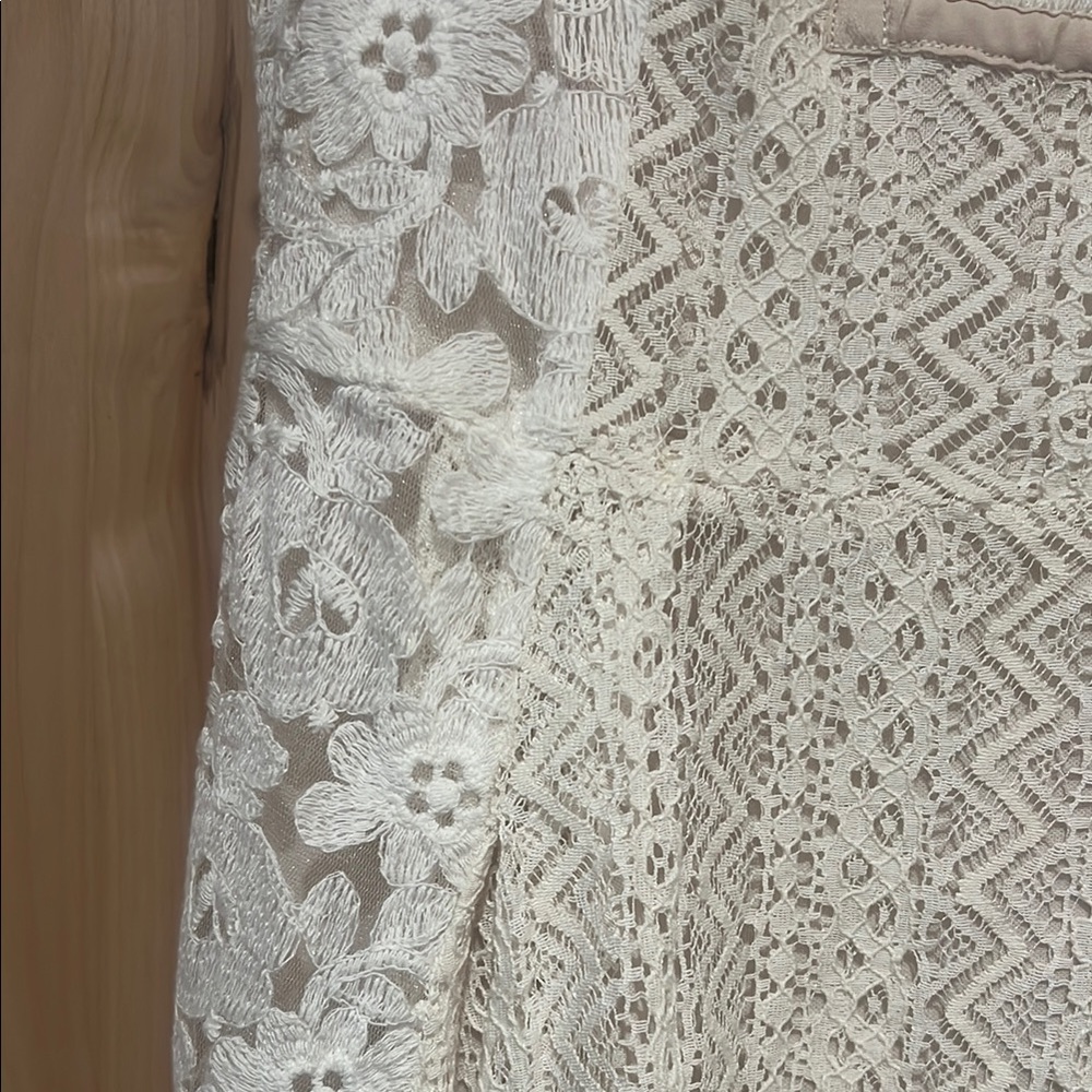 Mystery Lace Sleeveless Dress - Cream SZ large - Picture 5 of 7